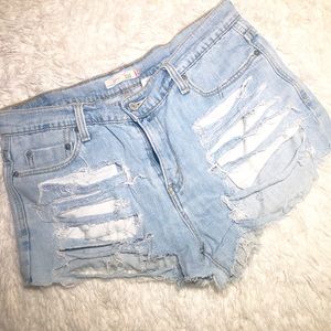 Levy 515 ripped jean short